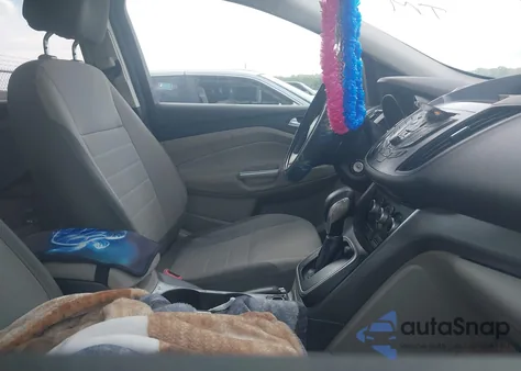 2013 Ford Escape Se z USA, uszkodzony, nr VIN 1FMCU9GX6DUD94896